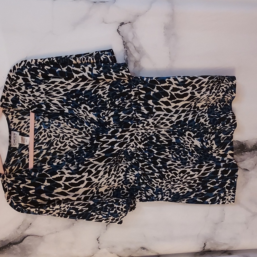 Chico's Travelers Women's Top Slinky, V-Neck, White, Blue, Black Size 2/L